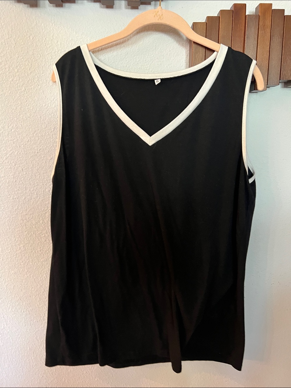 Source Unknown Black V-Neck Tank with White Contrast Trim